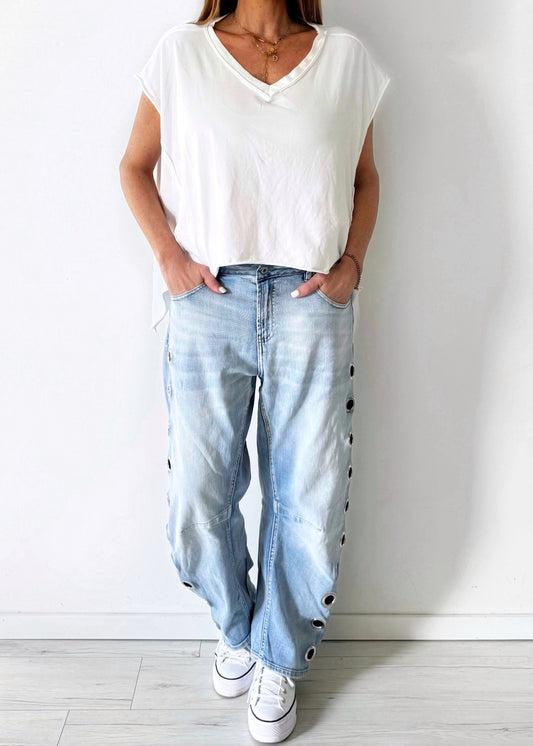 Button-Detail Barrel Jeans