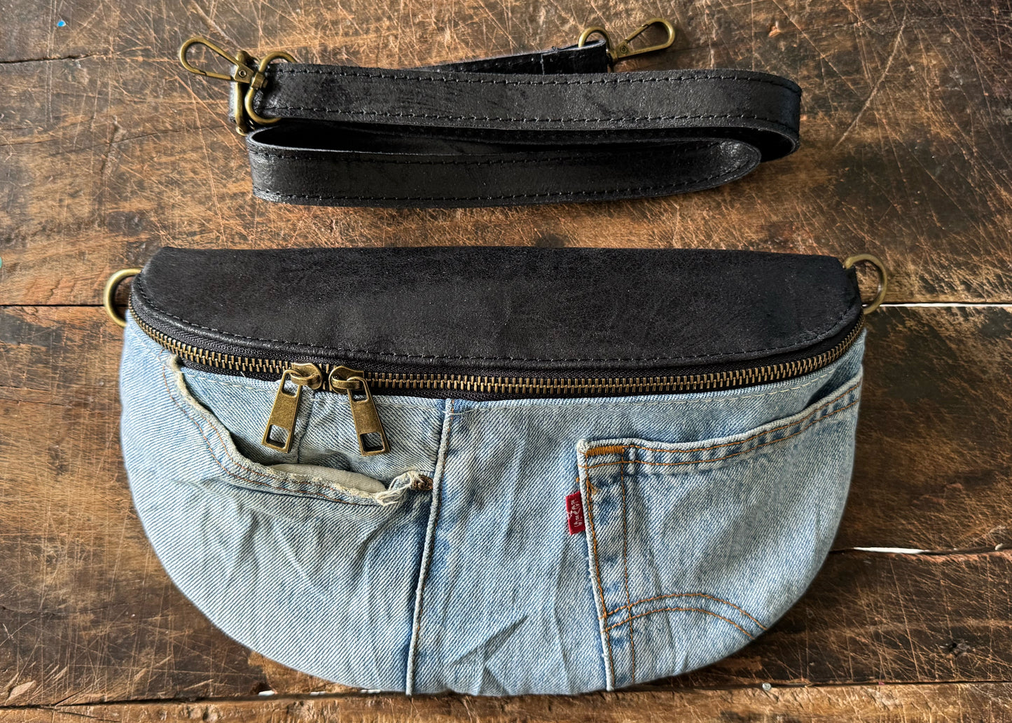 Crossbodybag aus Levi’s Jeans
