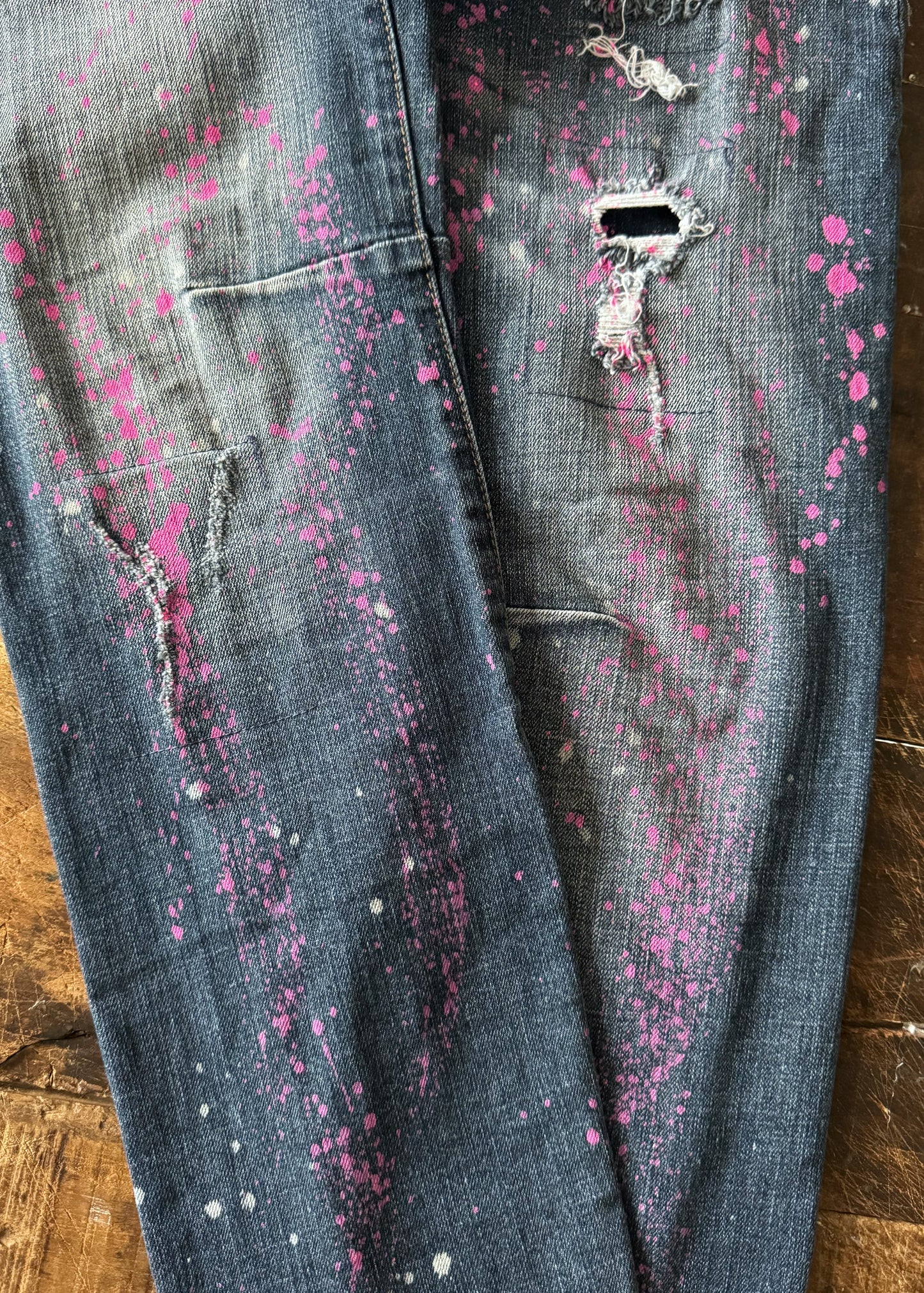 Destroyed Art Jeans