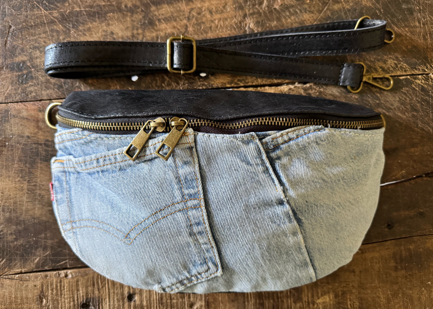 Crossbodybag aus Levi’s Jeans