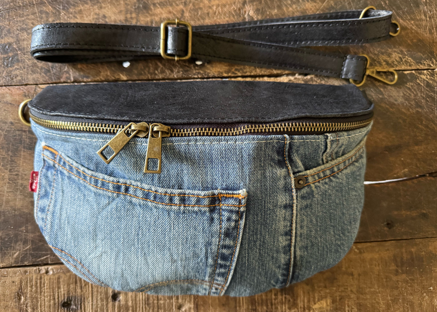Crossbodybag aus Levi’s Jeans
