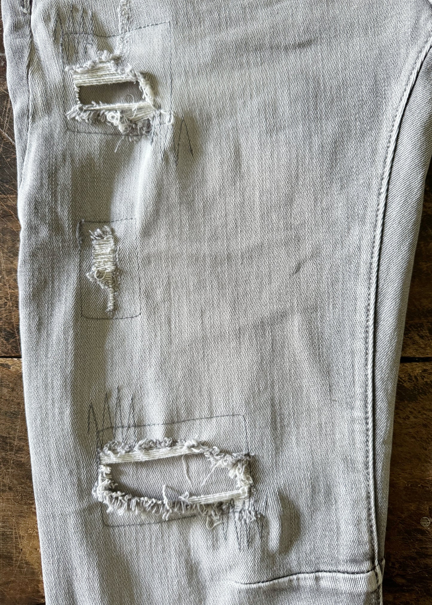 Destroyed Jeans
