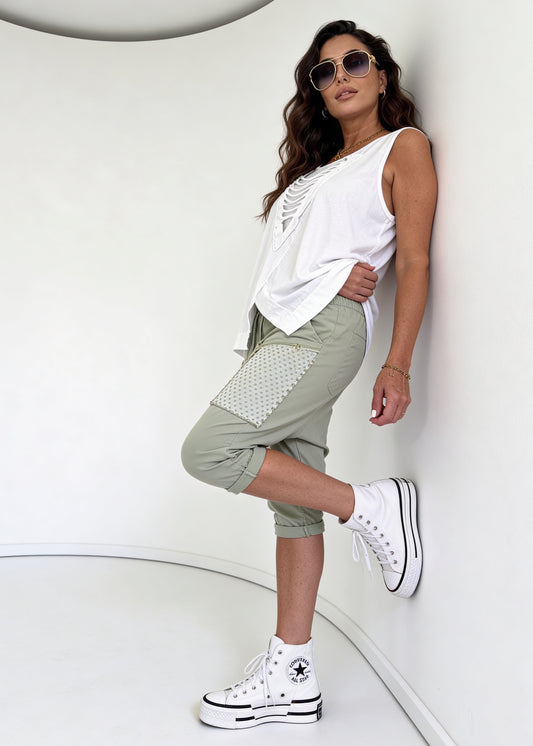 Kurze Baggy im Utility-Styl