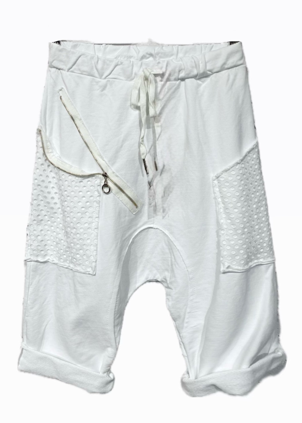 Kurze Baggy im Utility-Styl