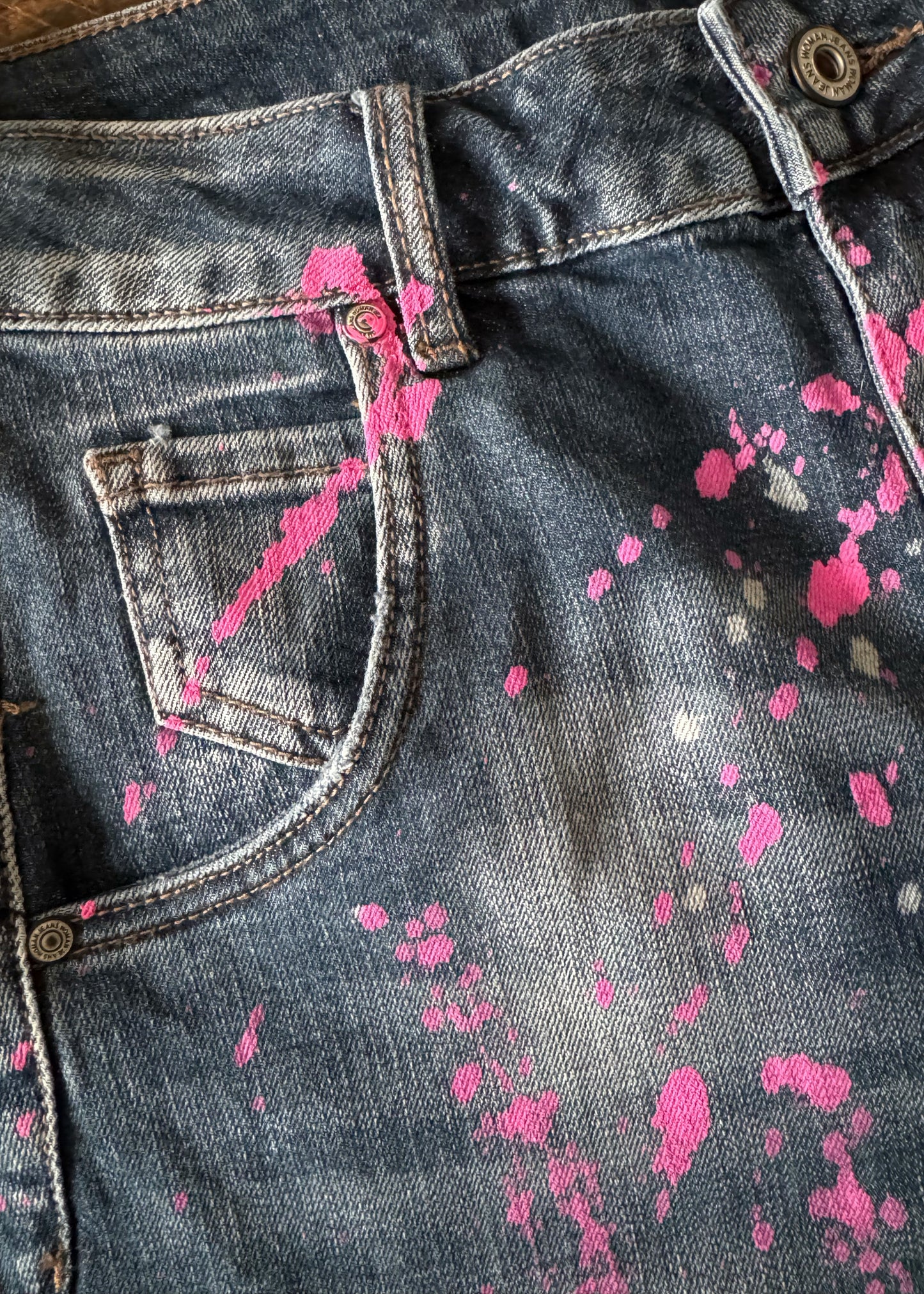 Destroyed Art Jeans