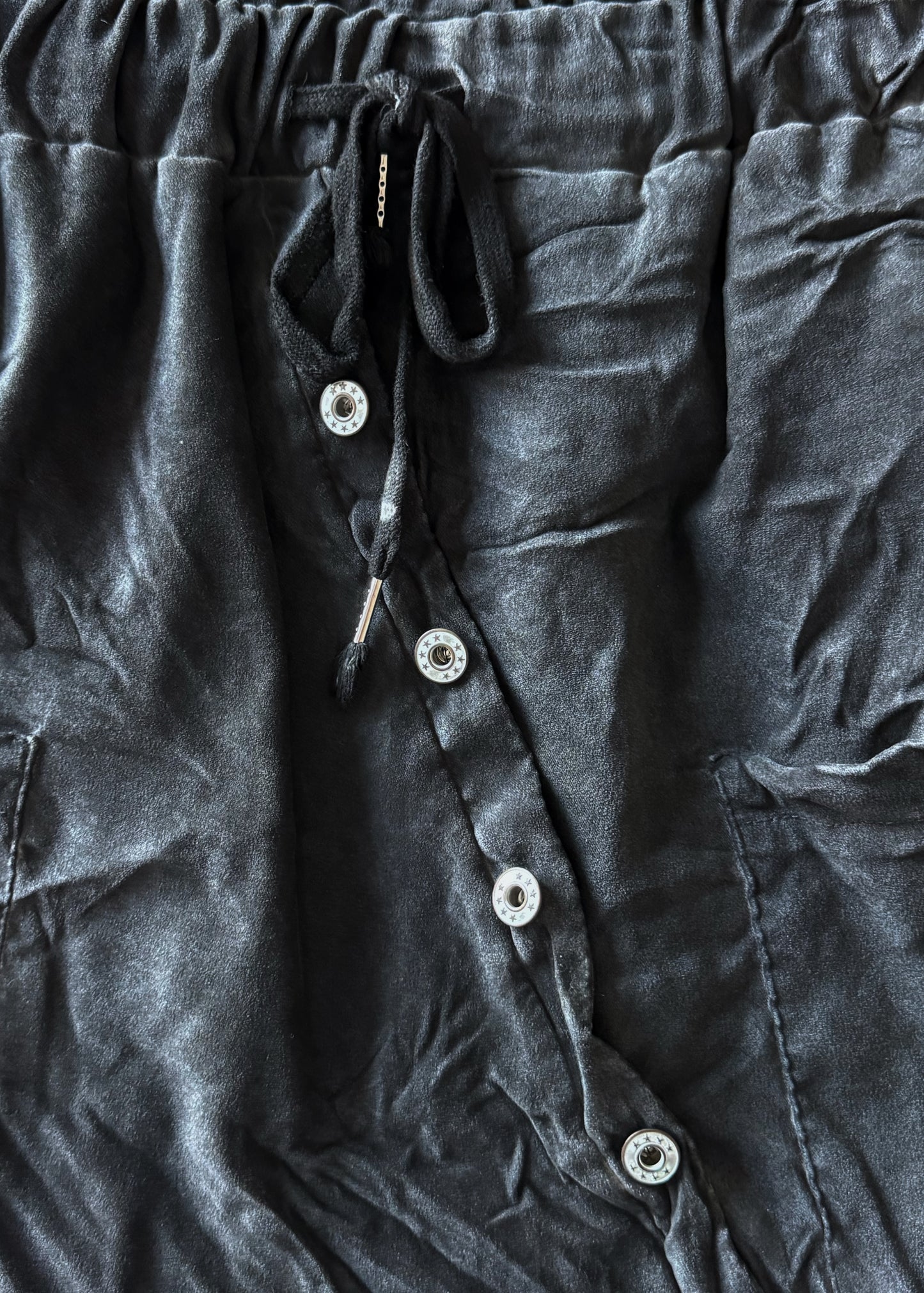 Baggy aus Wildlederimitat