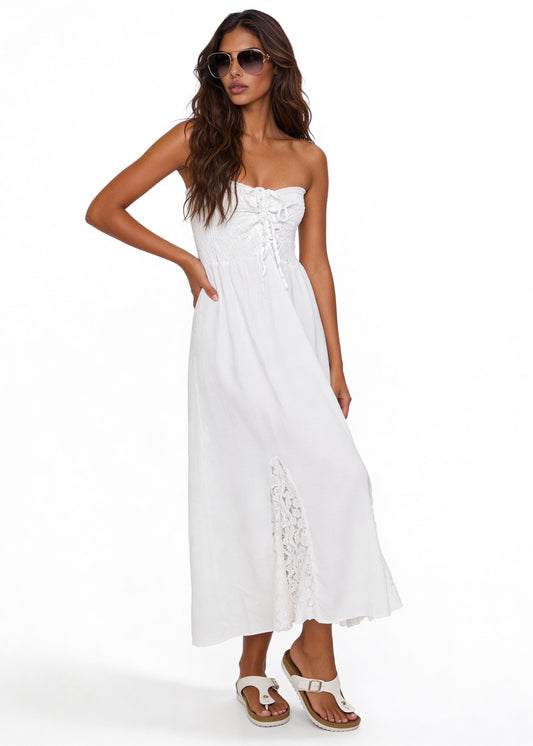 Bandeau-Midikleid mit Raffdetails und Spitze